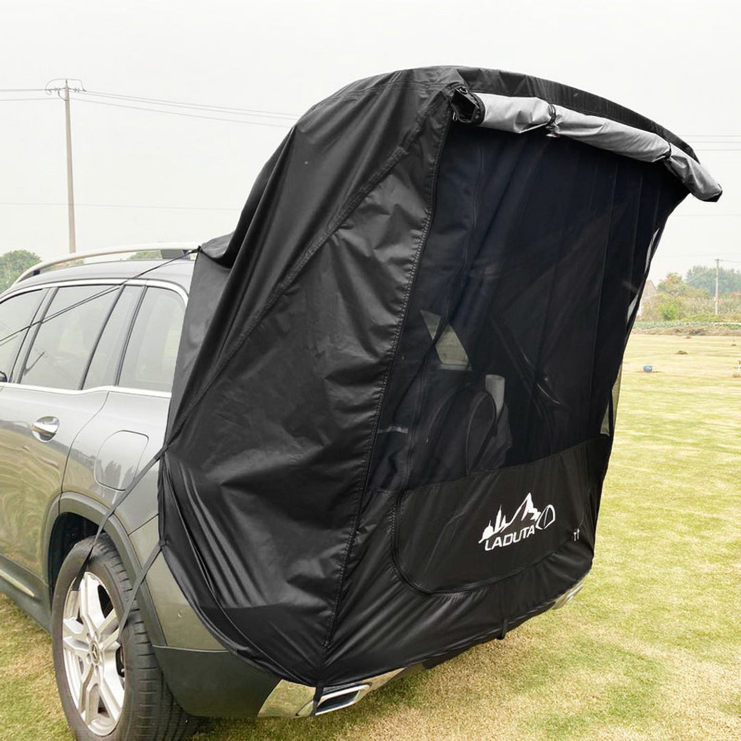 Tente de coffre voiture "CargoNest"